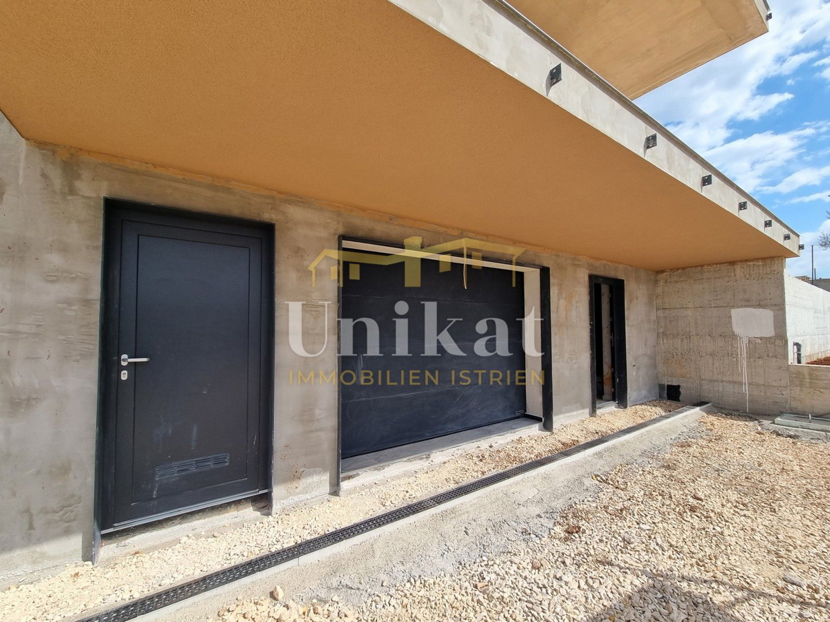 Hiša v okolici Višnjana - 4 spalnice in bazen